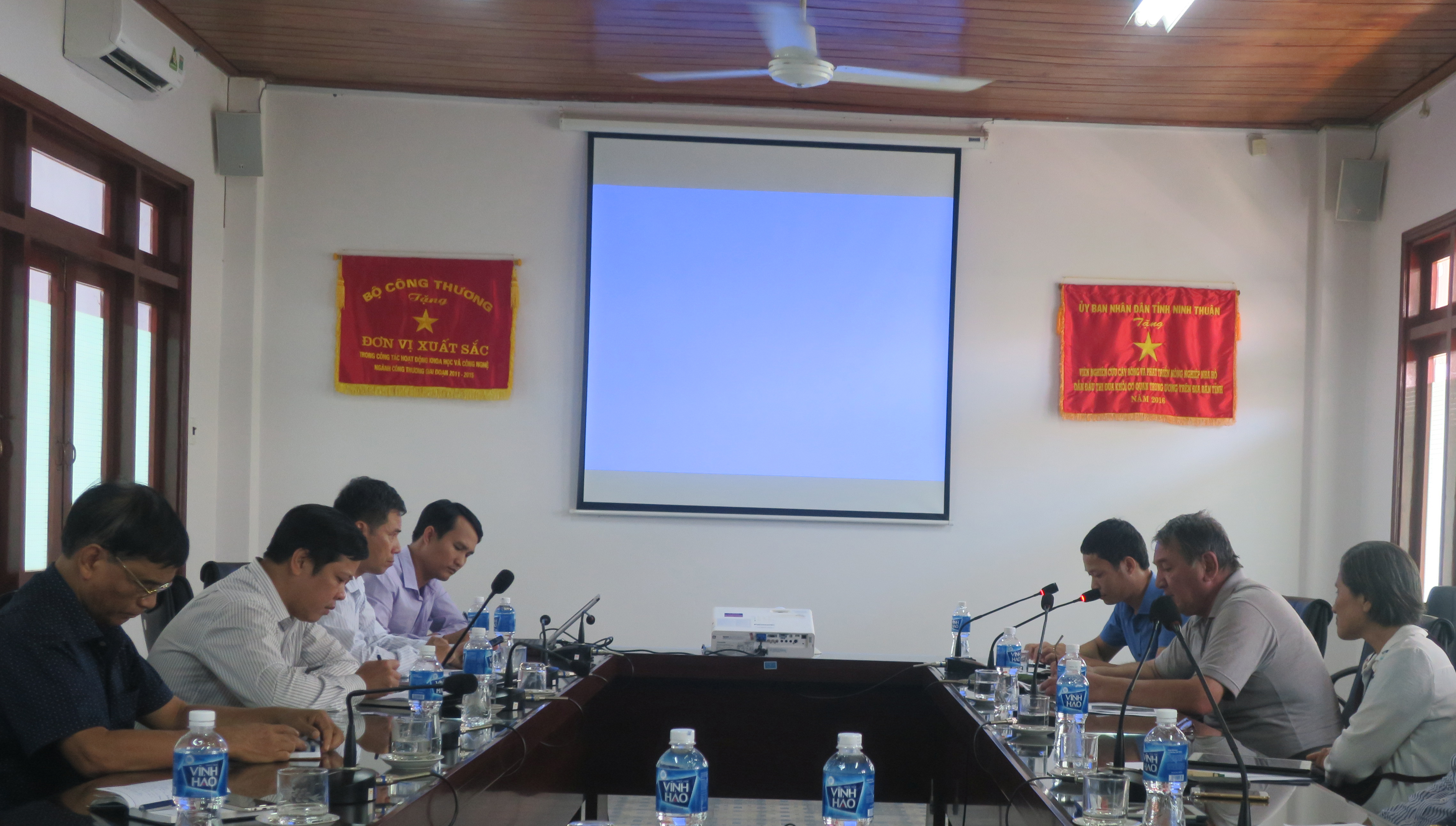 Chuyên gia Uzbekistan và đoàn công tác đến thăm và làm việc với Nhaho_Ricotad